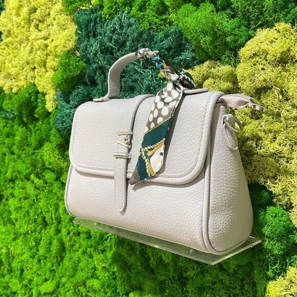 BHeveryday The Francis Handbag - Picture 2 of 6